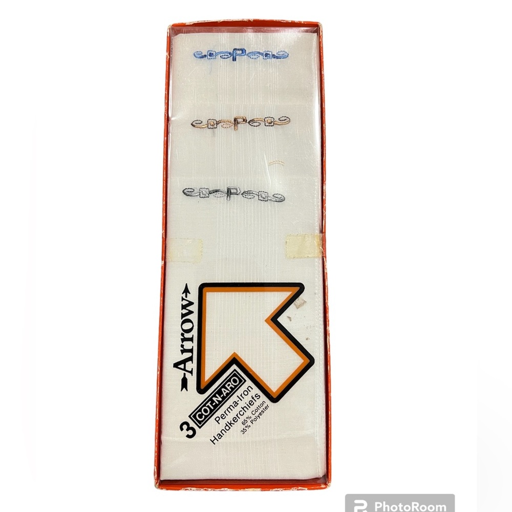 NIB Vintage Arrow White Handkerchiefs with Embroidered “P”
